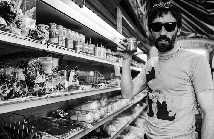 Oggi Cristiano è ad Arcore per delle prove con Giancarlo Onorato e il suo gruppo in vista di alcuni loro concerti in cui sarà ospite (previste anche tre cover: di Neil Young, dei Veltet Underground e di Nick Cave). Qualcuno sa come fare per prenotare una cenetta... come si deve?