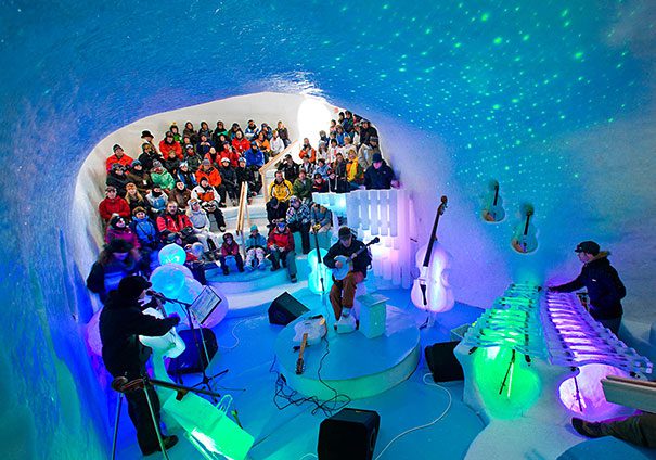 orchestra-played-their-enchanting-music-with-instruments-made-of-ice-18__605