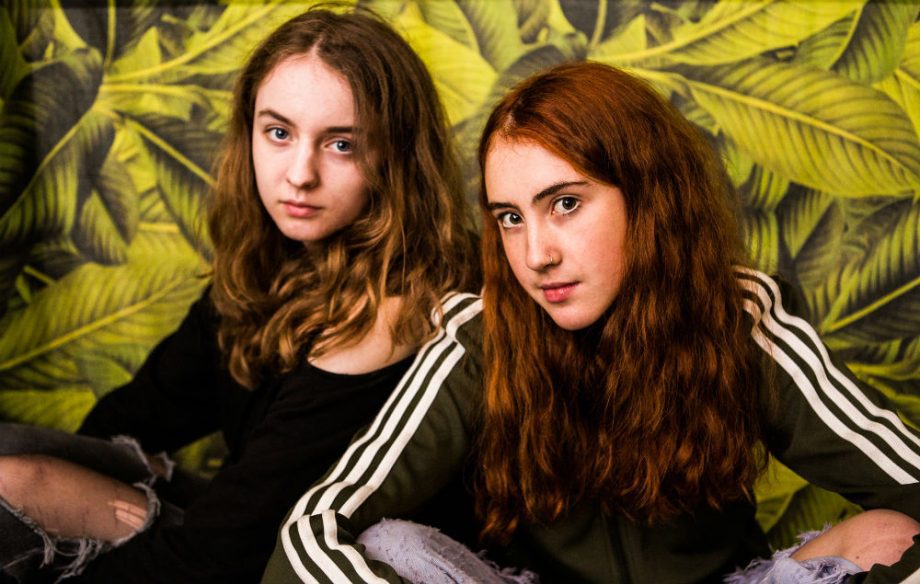 Le Let’s Eat Grandma apriranno il live dei CHVRCHES a Milano Deer Waves